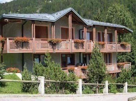 Residence Orsa Maggiore Madonna Buitenkant foto